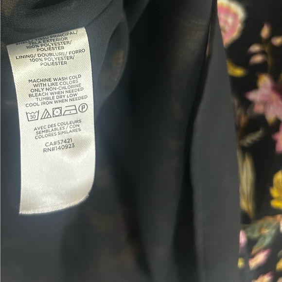 LOFT Women’s Black Blouse with Pink Yellow Floral Pattern Ruffle Trim Sz. Medium - Picture 7 of 9